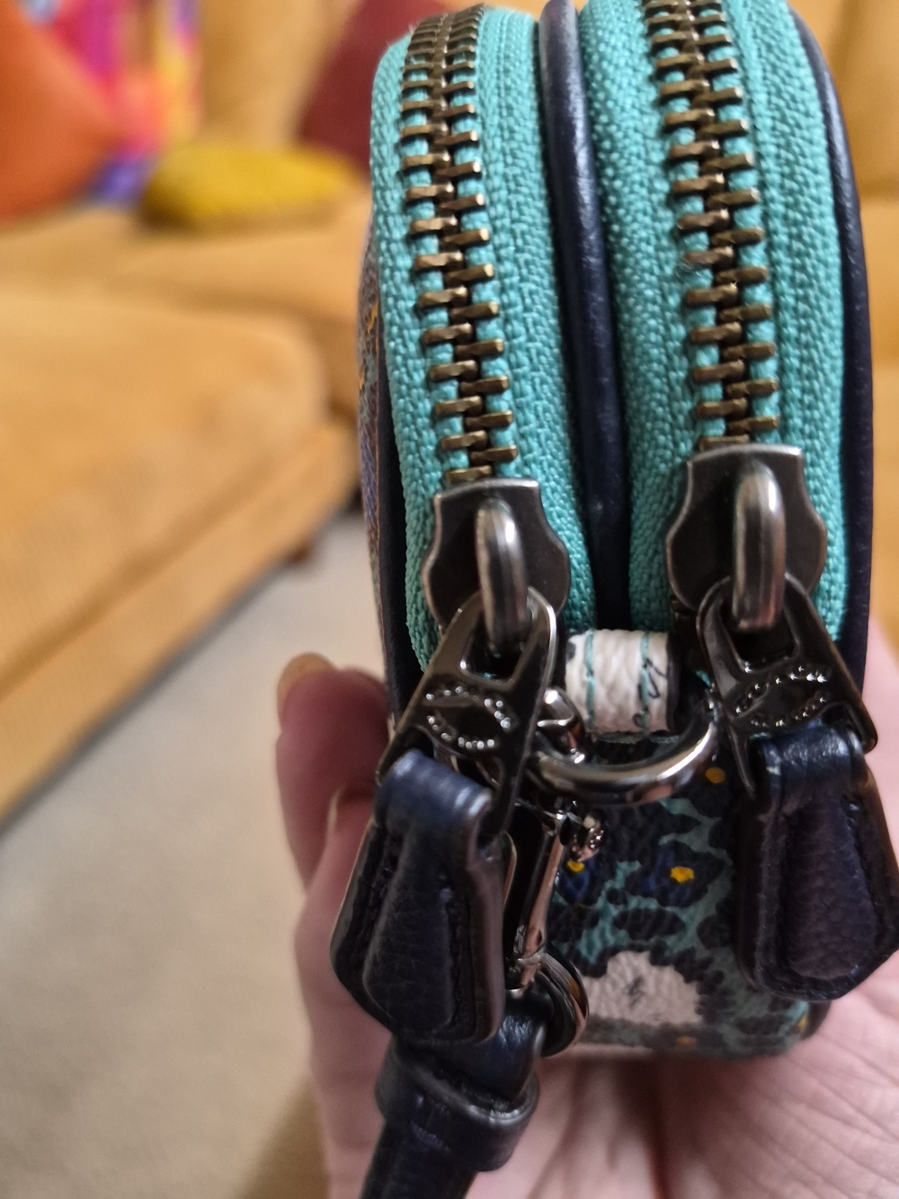 Coach Floral Double Zip Crossbody Teal Multi W/Gun Metal Hardware. - Picture 4 of 15